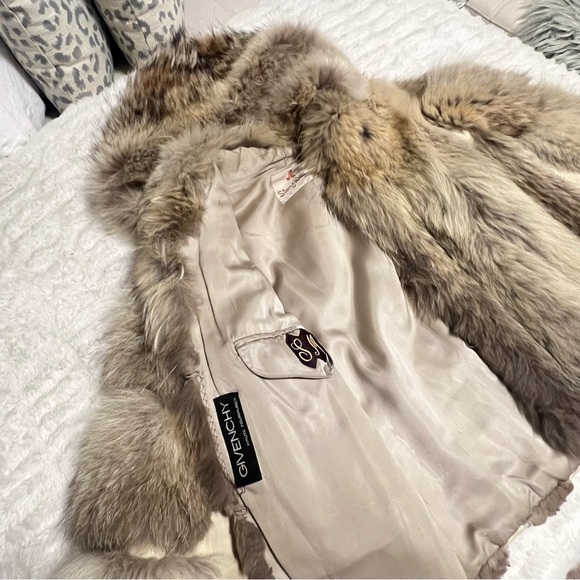 Rare GIVENCHY Coyote FUR COAT - Picture 8 of 10